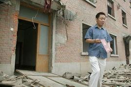 强拆民房新闻爆料电话,官方热线电话公开  第2张